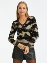 Пуловер с V-образным вырезом и камуфляжным узором oodji для Женщины (зеленый), 63807400/51514/6833J