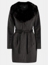 Пальто с поясом и отделкой из искусственного меха oodji для женщины (серый), 10104030-2/45749/2300M