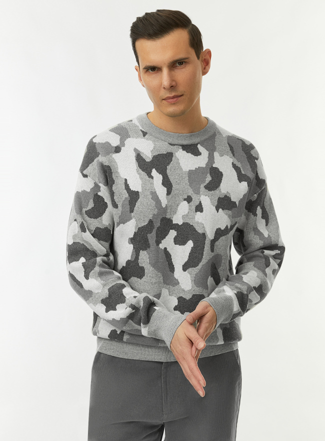 Джемпер с узором милитари oodji для Мужчины (серый) Джемпер с узором милитари oodji для Мужчины (серый), 4L112277M/51362/2325O